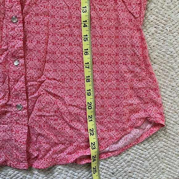 Wrangler sleeveless button button up - Picture 5 of 6